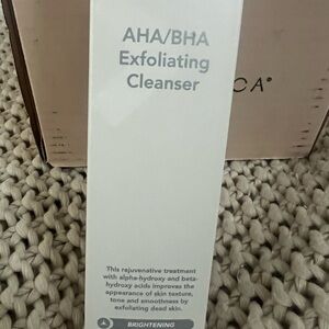 SkinMedica AHA/BHA Exfoliating Cleanser - White